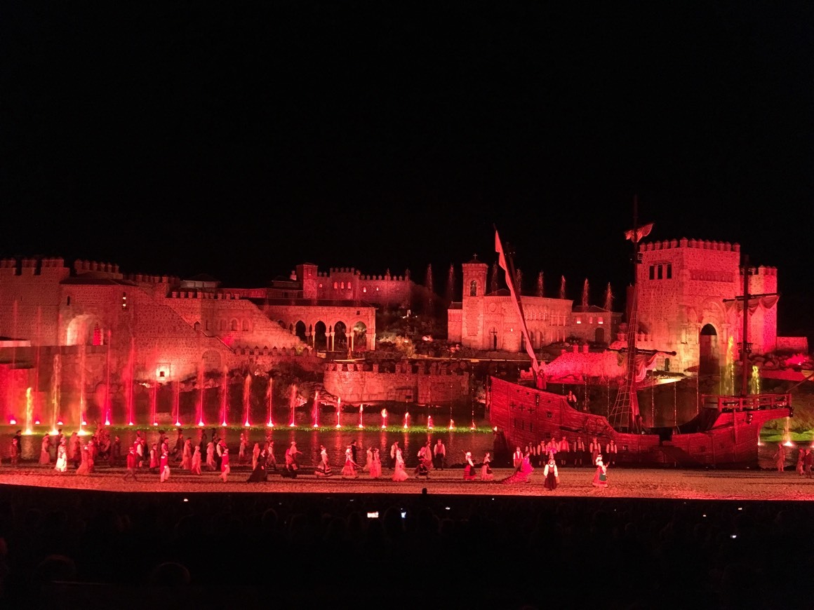 Fashion Puy du Fou España: Espectáculo, Parque temático, Entradas y ...