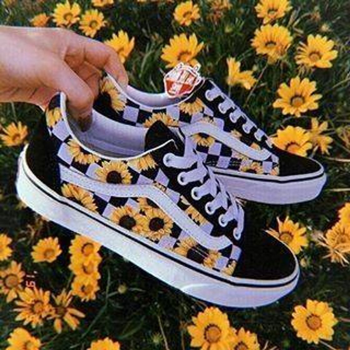Fashion 𝚟𝚊𝚗𝚜