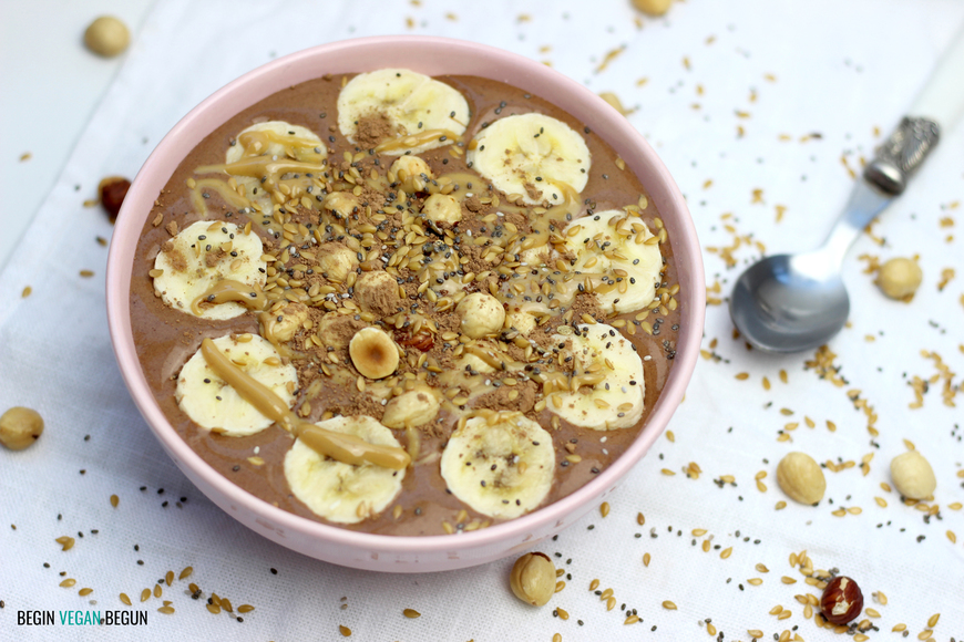 Moda Smoothie bowl de plátano, chocolate y crema de cacahuete 