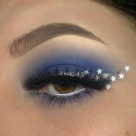 blue make up with stars💙💫