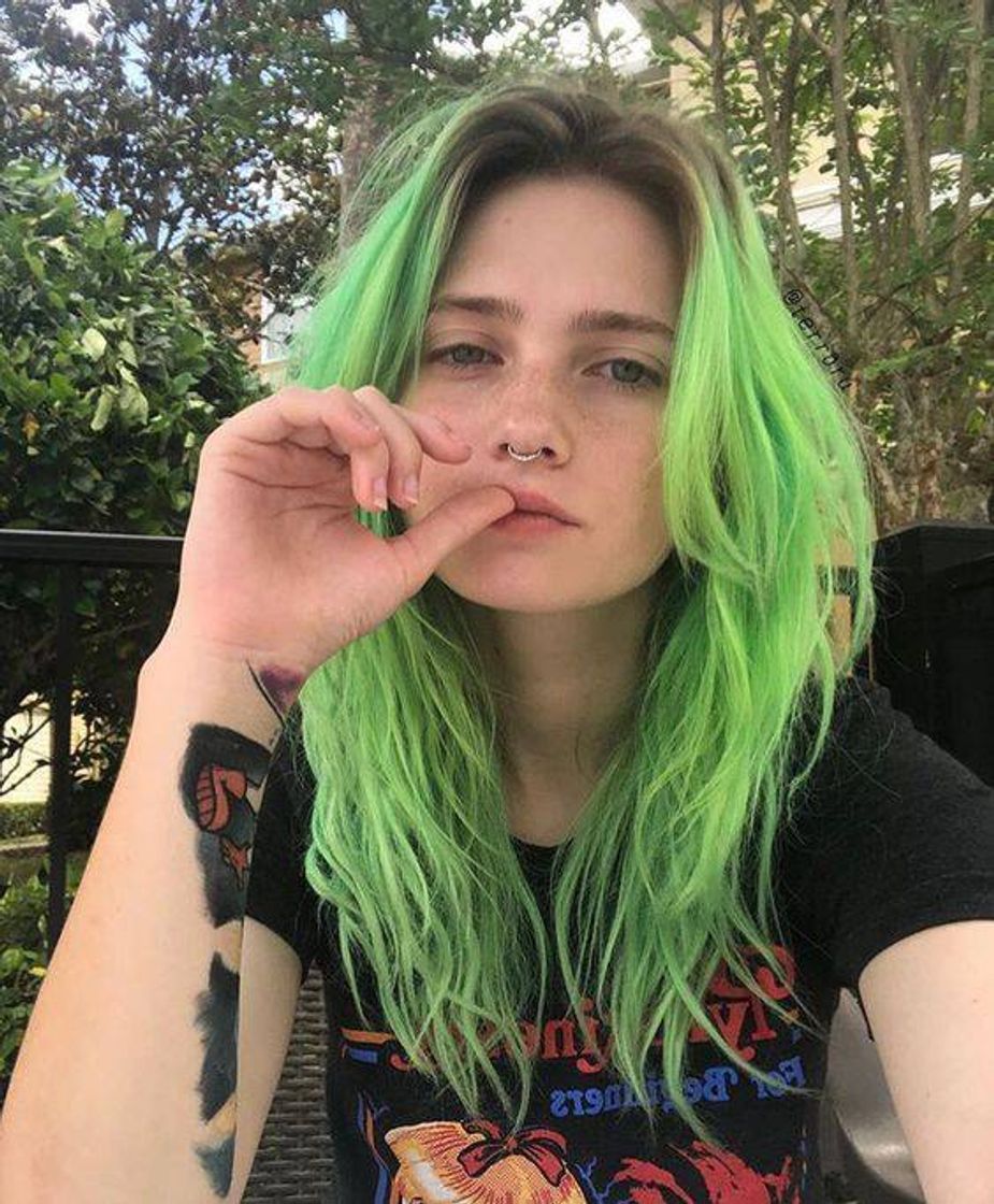 Fashion 
Green Hair.