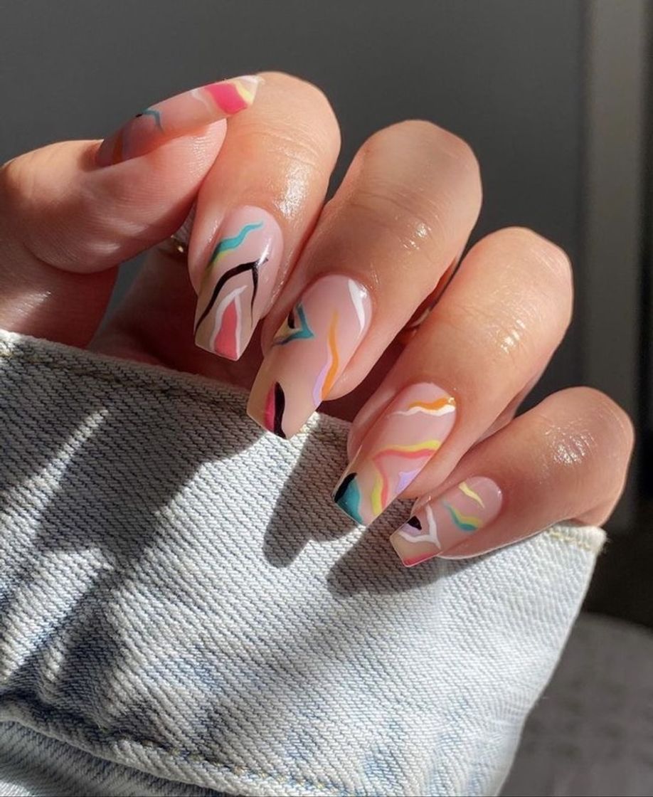 Moda Unhas coloridas 🥰