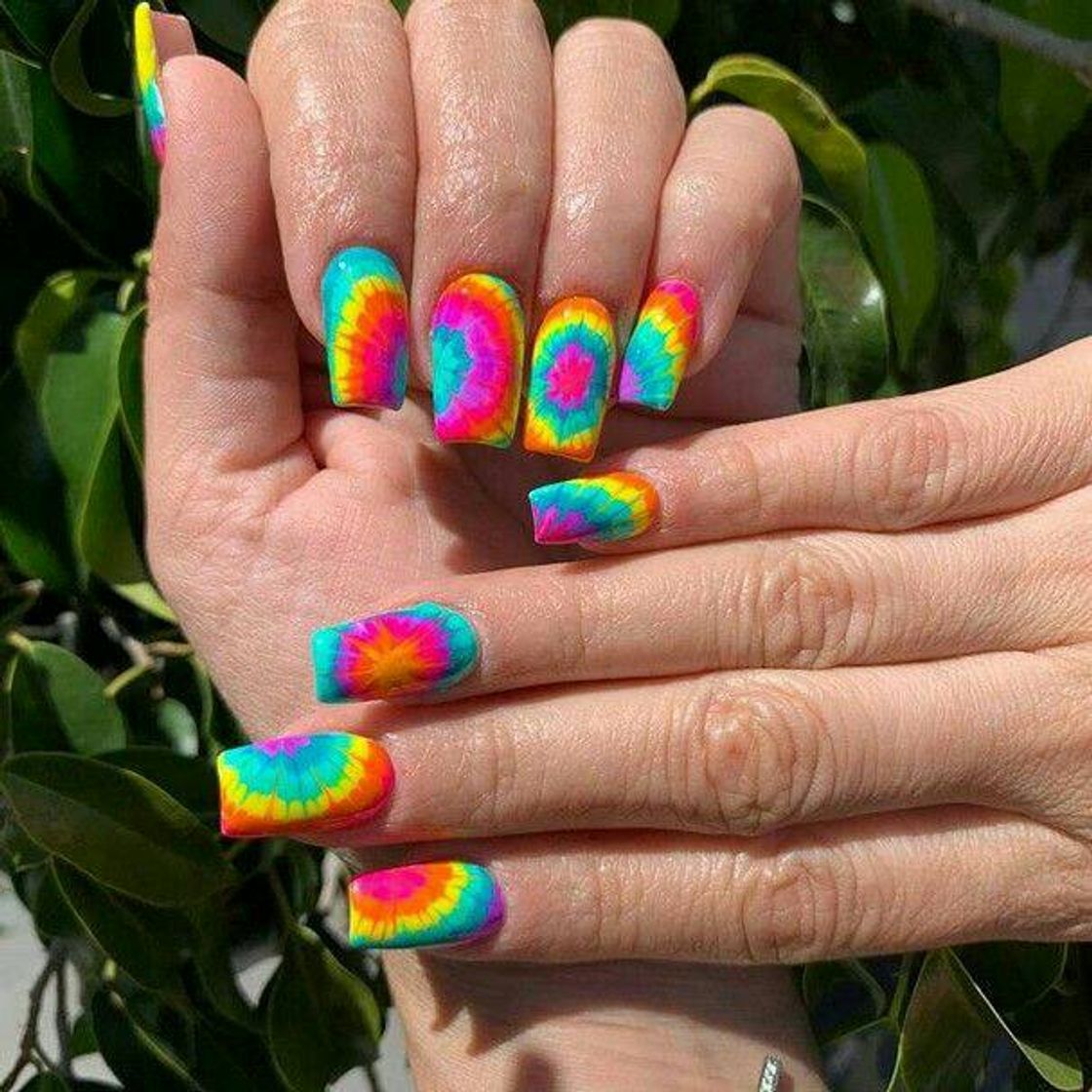 Moda Unhas tie-dey