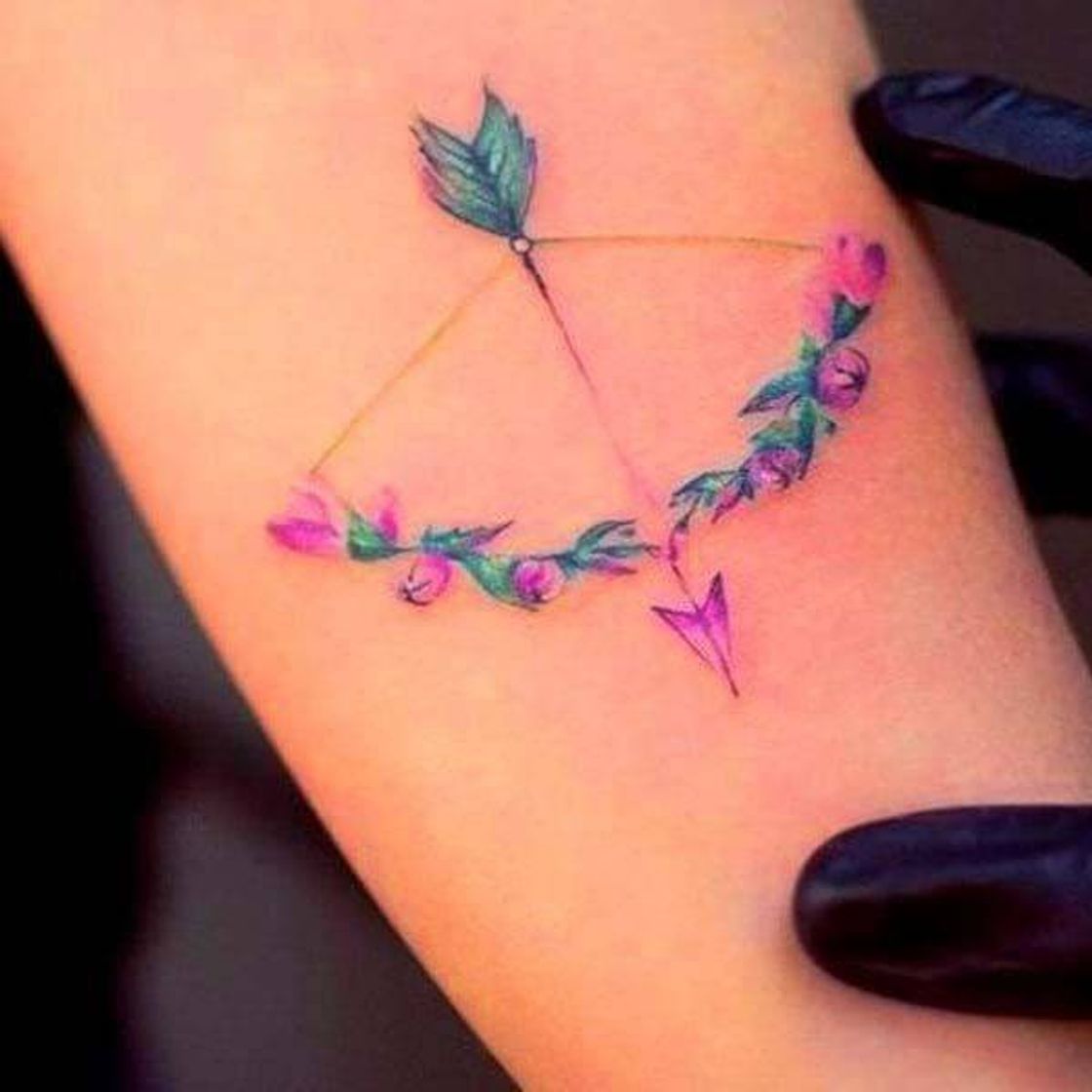 Fashion Arrow Tattoo Women