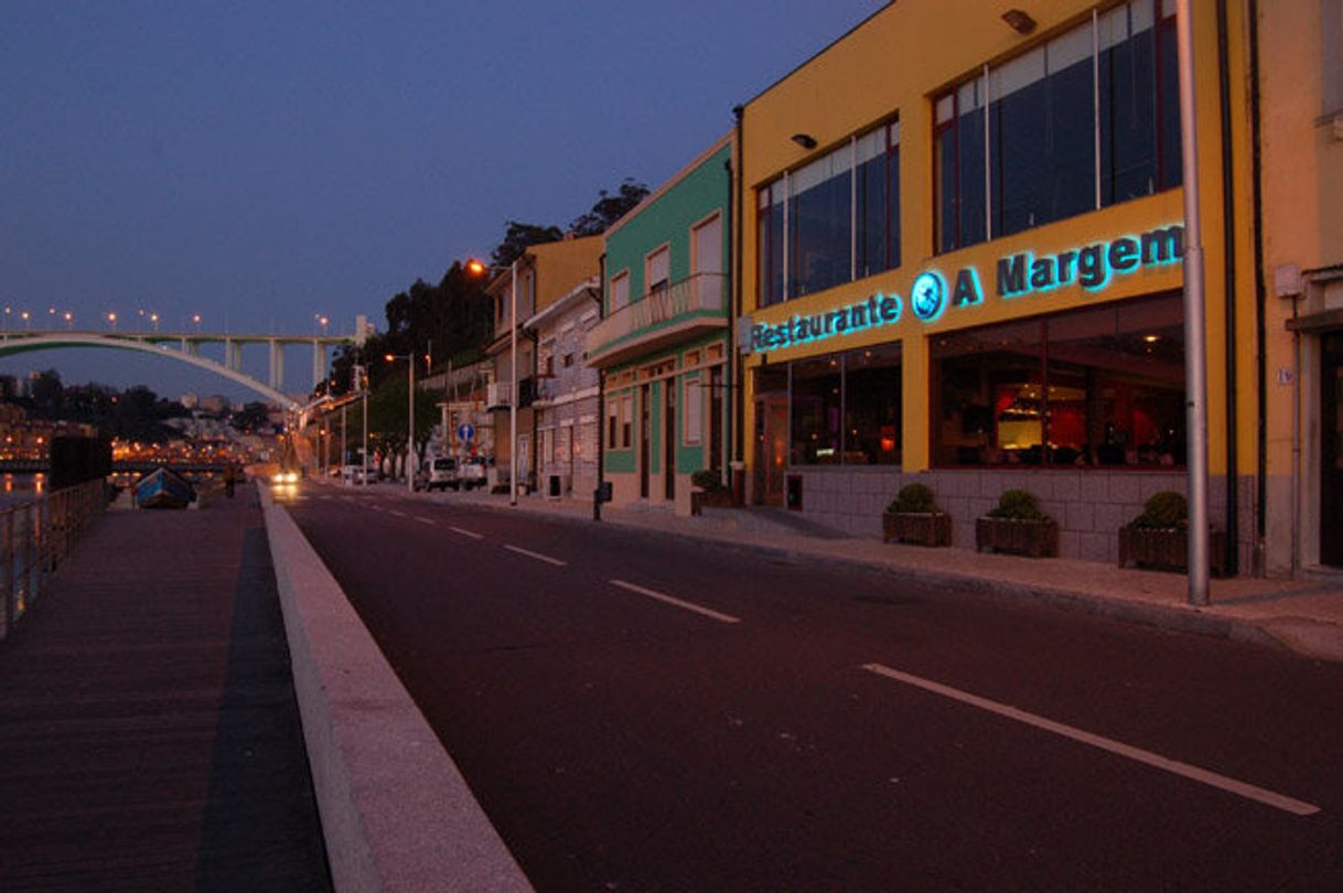 Restaurantes A Margem