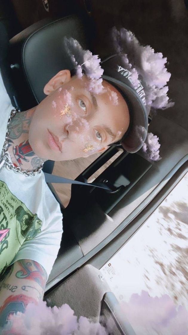 Fashion Loves Blackbear