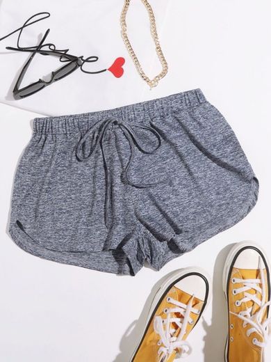 Shorts simples ocasional 