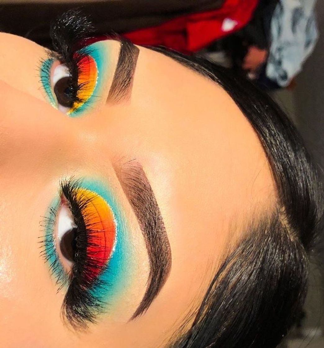 Fashion Make cut crease 🧡💛💙