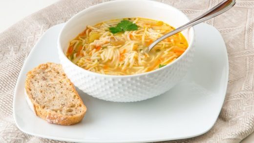 Cómo preparar una rica sopa de fideos