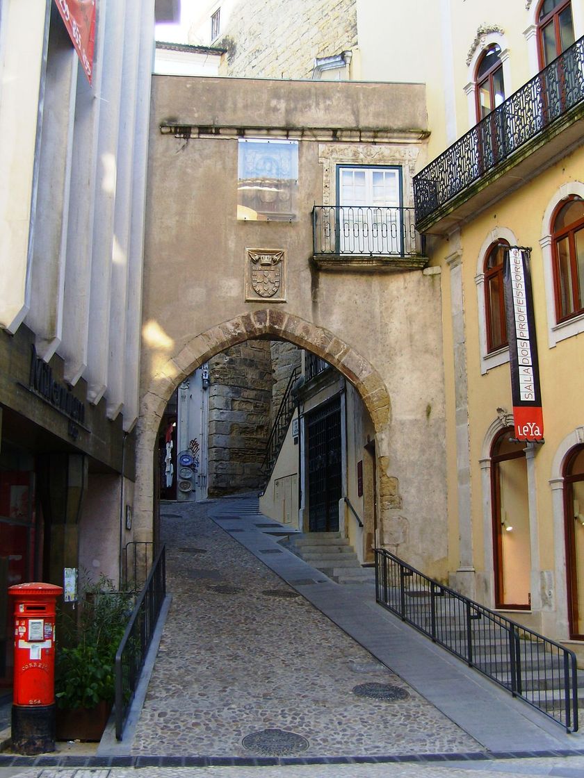 Lugar Porta de Barbacã