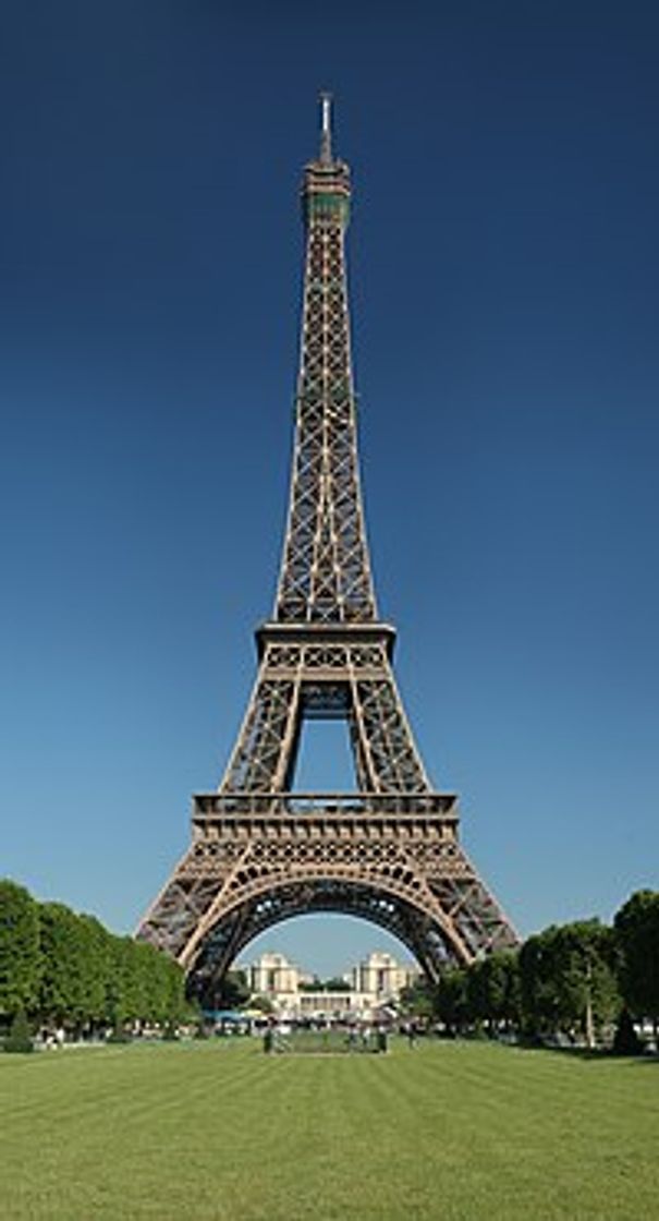 Place Tour Eiffel