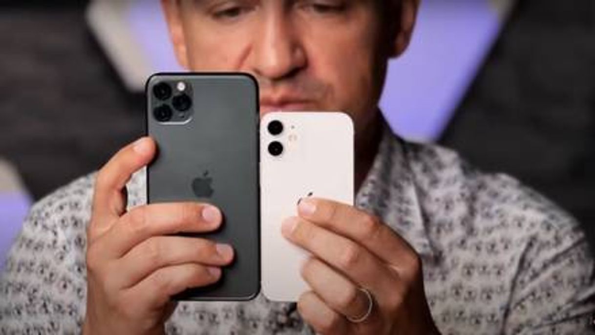 Productos Un bloguero presenta en YouTube el iPhone 12 mini