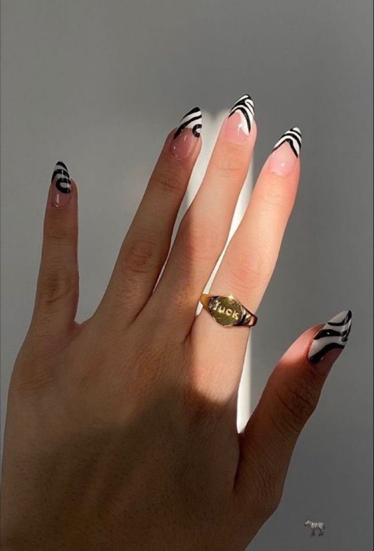 Fashion nails 