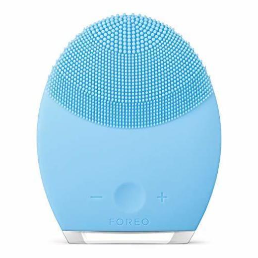 LUNA 2 de FOREO es el cepillo de limpieza facial anti-edad para