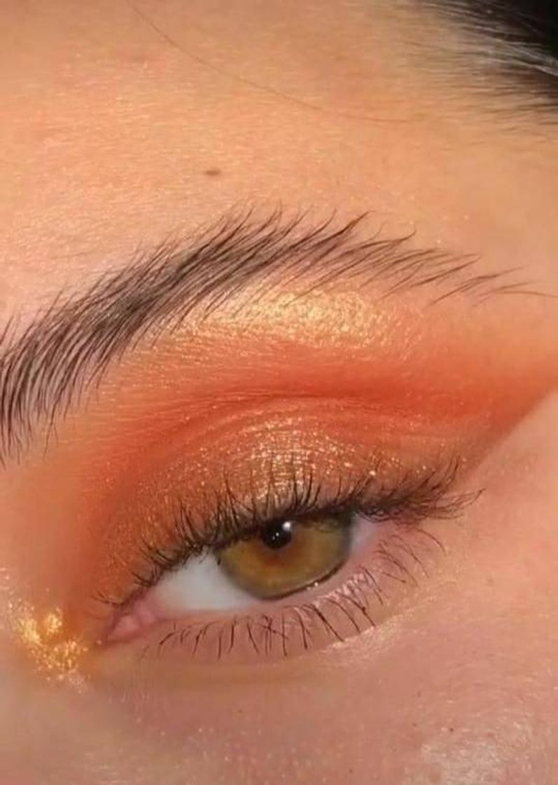 Moda Gold makeup 