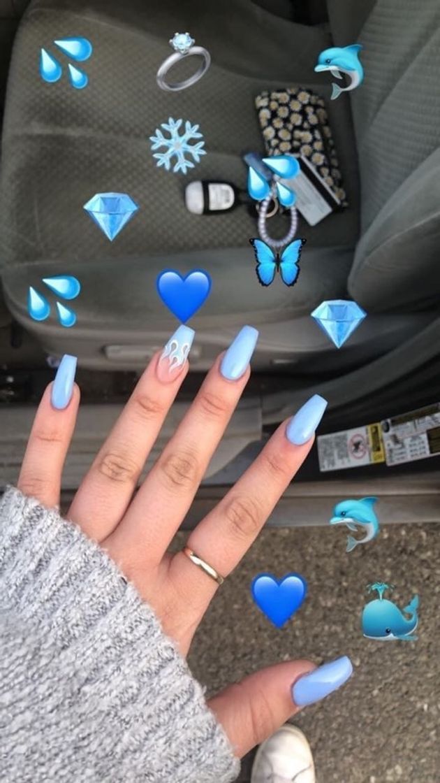 Moda blue nails