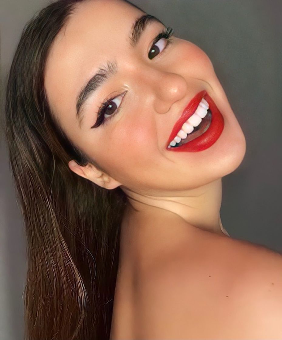 Social Delineado e batom vermelho 💄💋