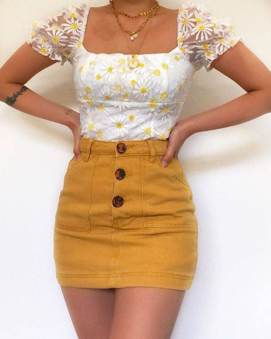 Roupinha amarela