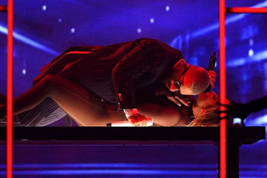 La pornográfica actuación de Jennifer Lopez y Maluma juntos