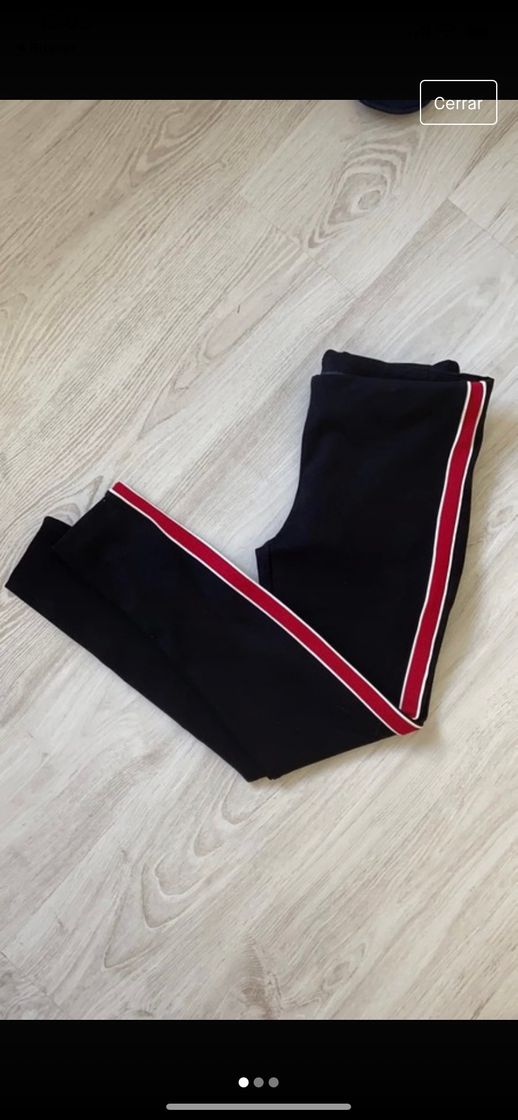 Fashion Leggins negros con linea lateral roja