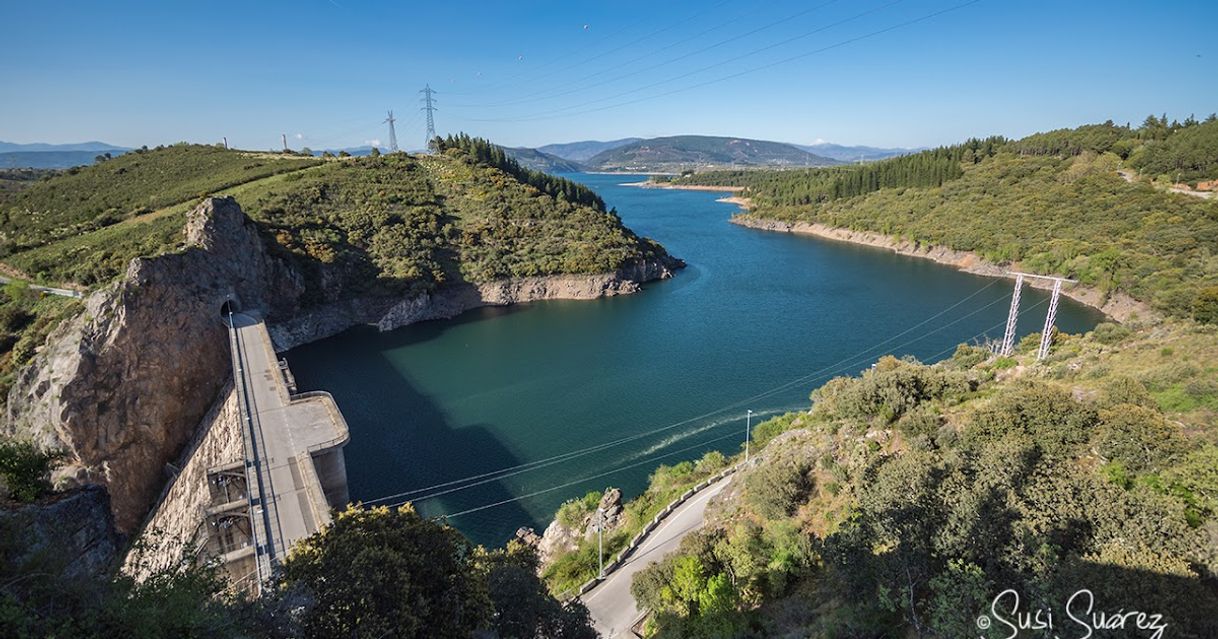 Place Embalse De Barcena