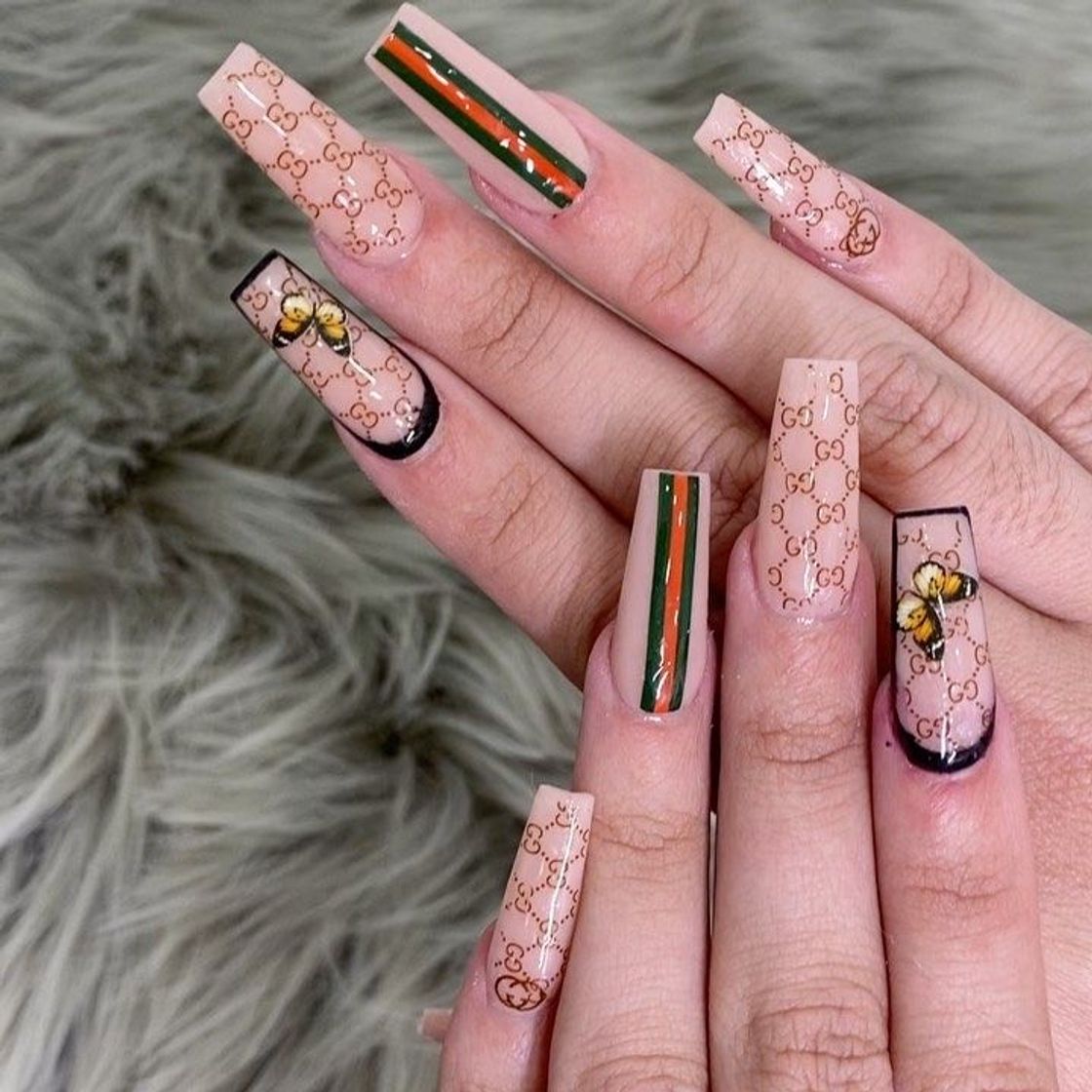 Moda Uñas Gucci