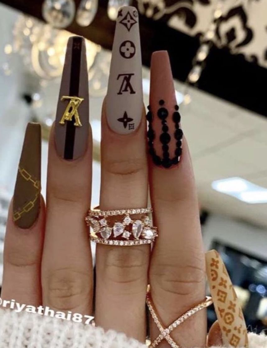 Moda Uñas Louis Vuitton