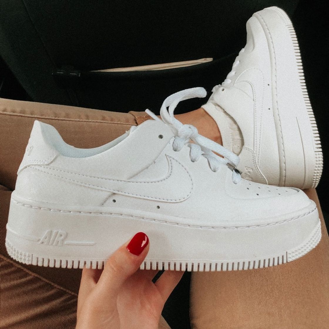 Social Nike Air Force 1
