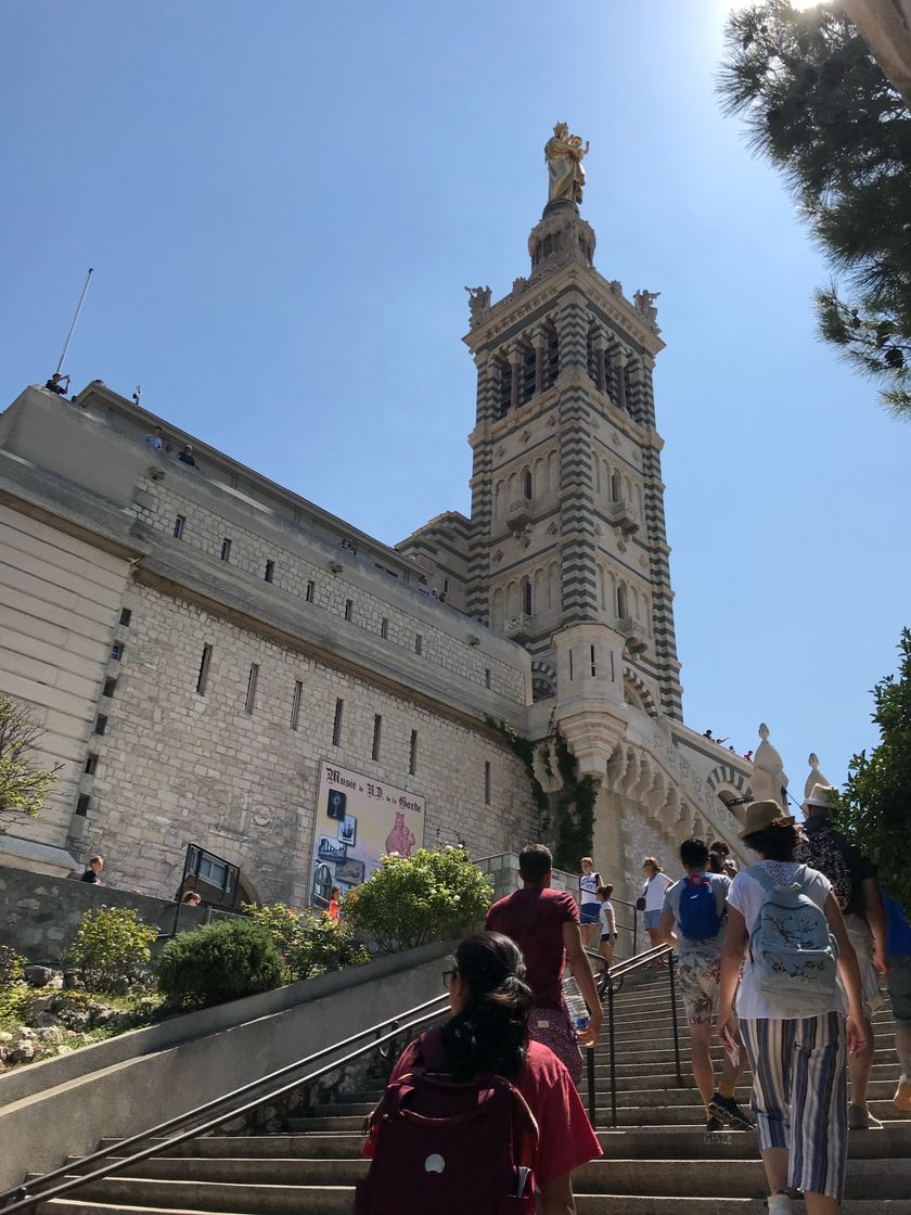 Place Notre-Dame de la Garde