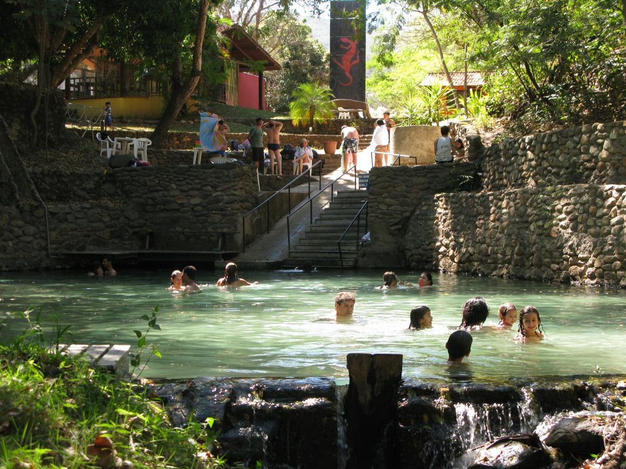 Lugar Águas de Santa Bárbara Resort Hotel