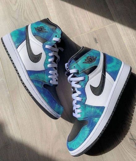 Tênis Air Jordan 1 High tie-dye