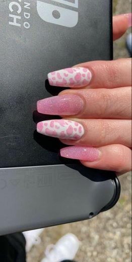 Nails cow pink 