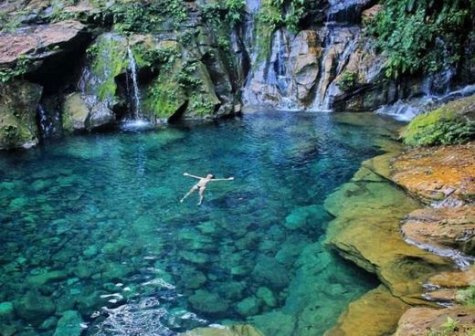 Poço Azul é destino paradisíaco no Maranhão