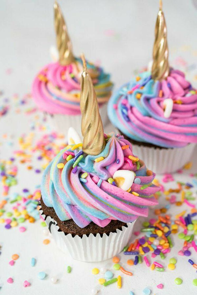 Moda Unicorn Chocolate Cupcakes - Arina Photography