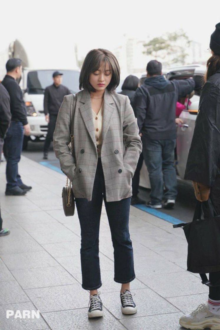 Fashion Jihyo outfit airport