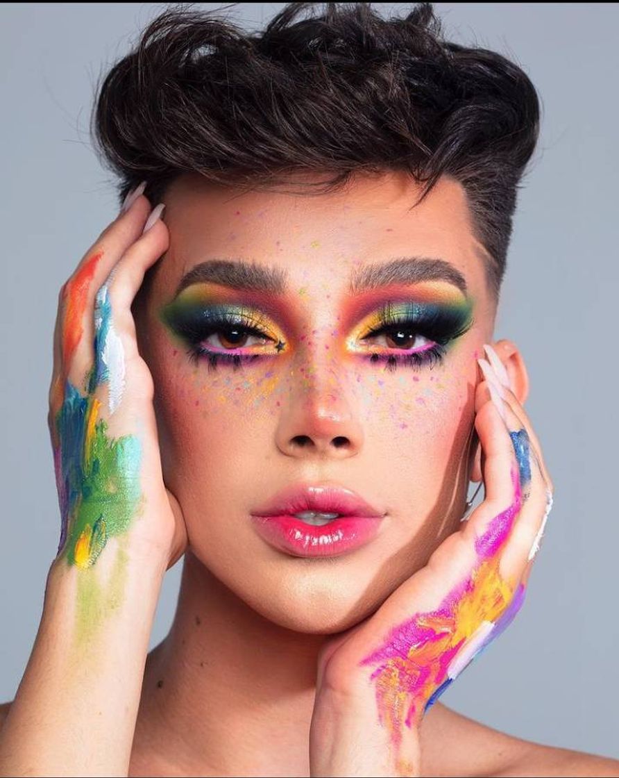 Moda James Charles 🎨