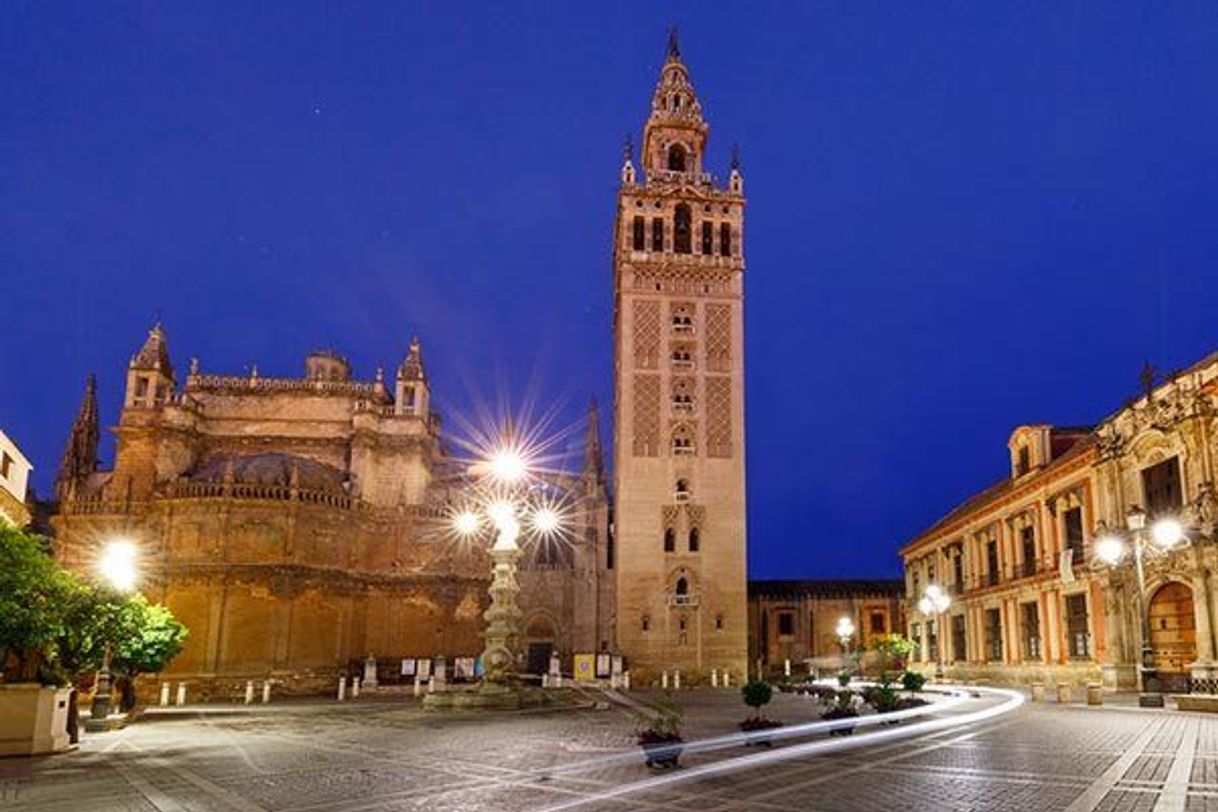 Lugar La Giralda 