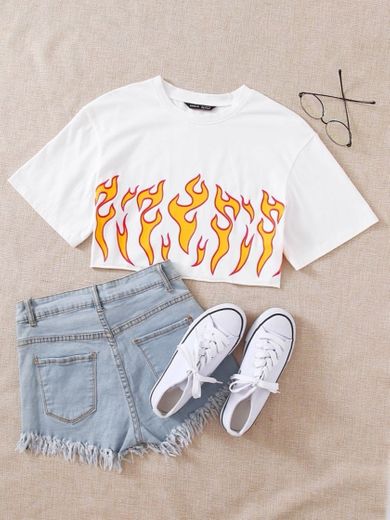 Camiseta branca com chamas 🔥 
