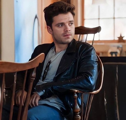 Sebastian Stan 