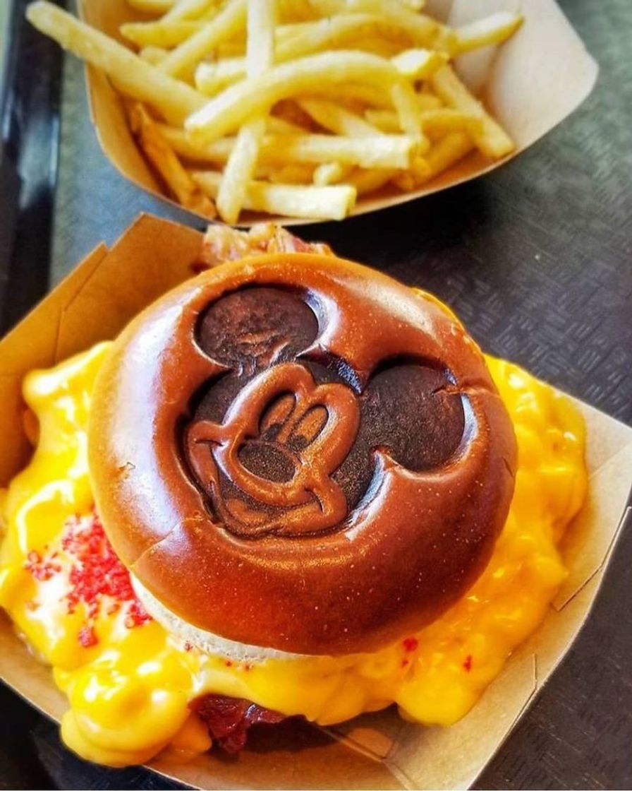 Fashion Mickey + burguer ❤️