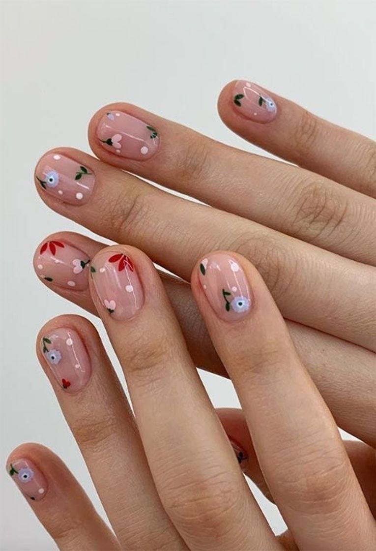 Moda Unhas minimalistas 