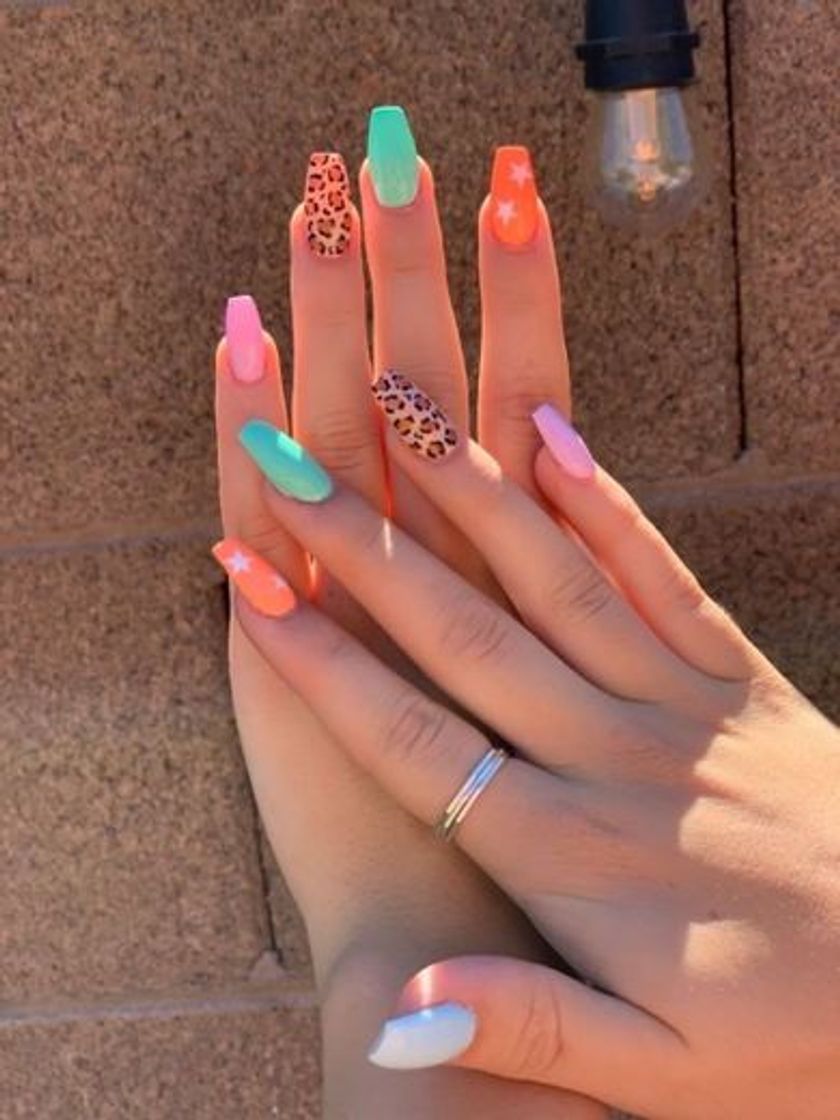 Moda Unhas de oncinha 