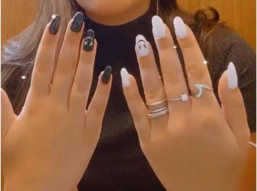 Unhas Pretas e Brancas 