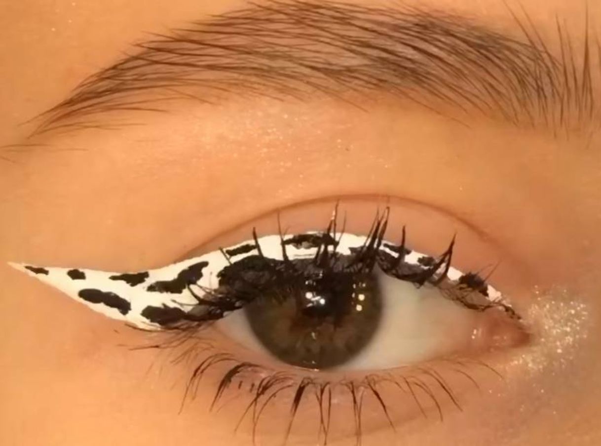 Fashion cow makeup 👁️🐄