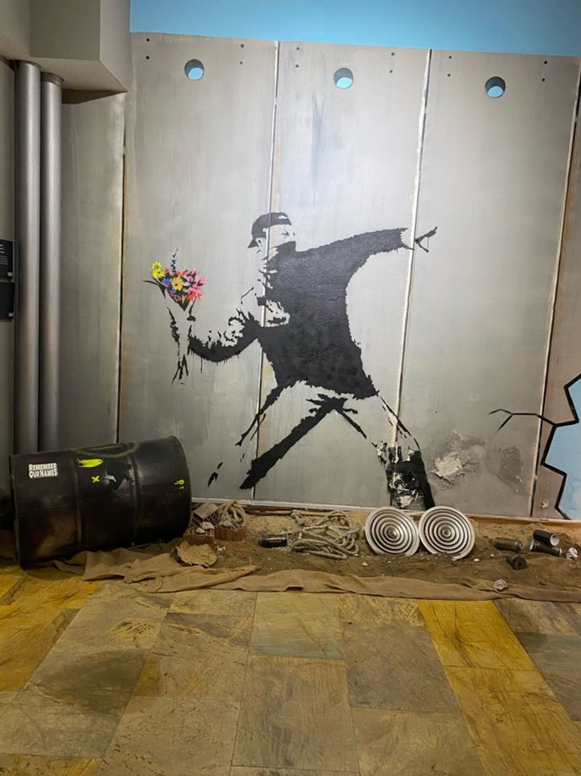 Fashion Espacio Trafalgar: The World of Bansky