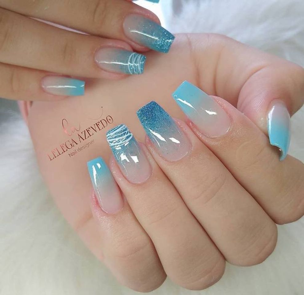 Moda Nails