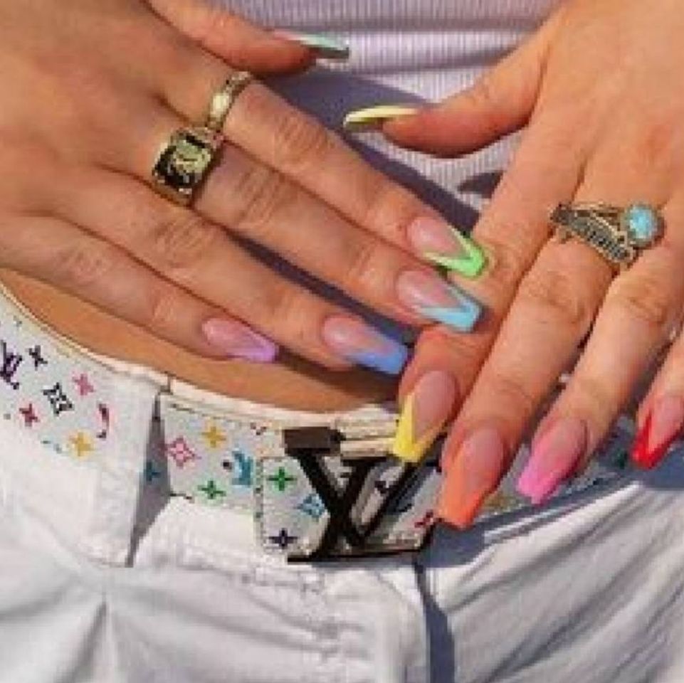 Moda Unhas Francesinha colorida 