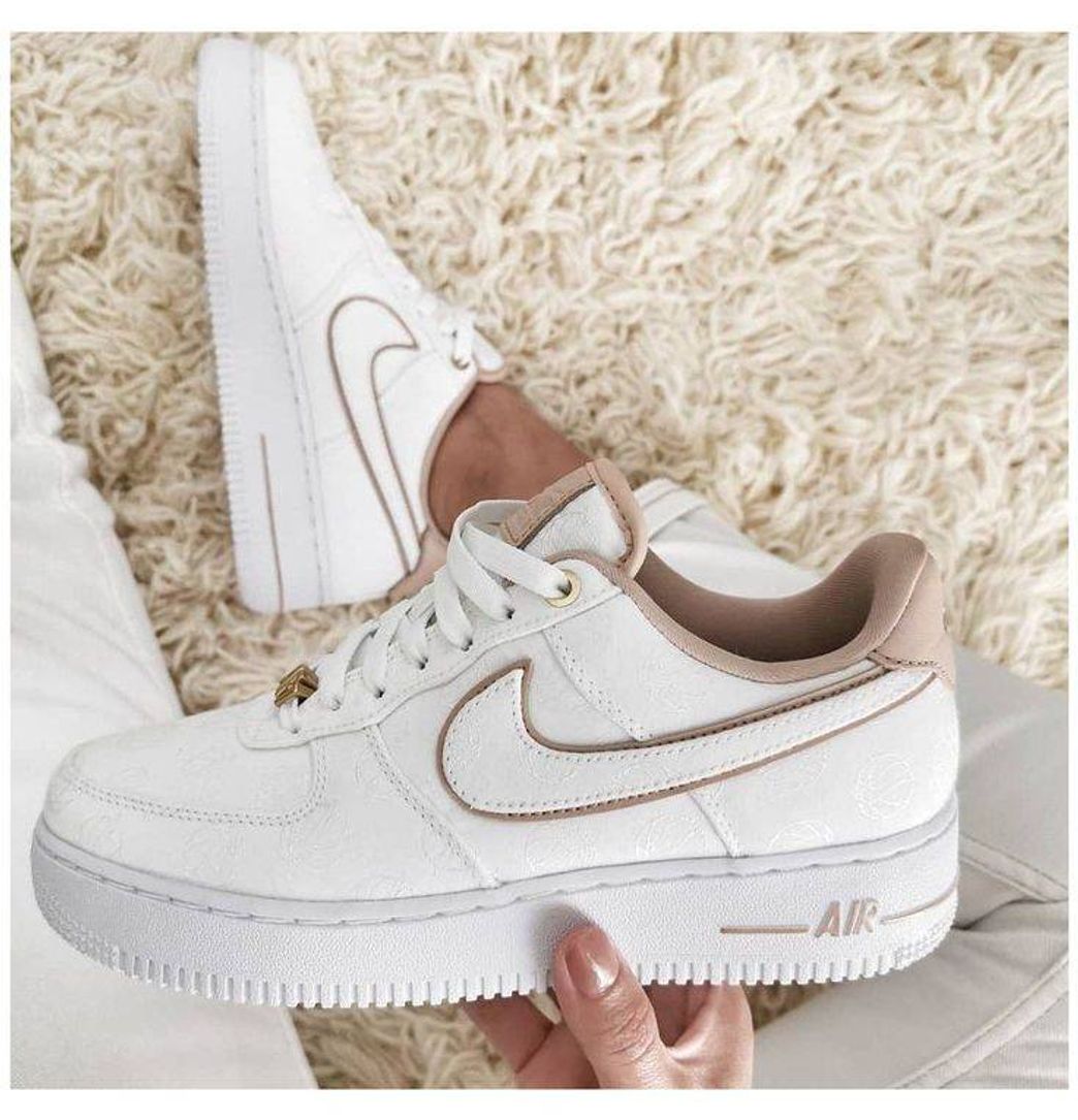 Moda Air Force 1 women outfit Summer