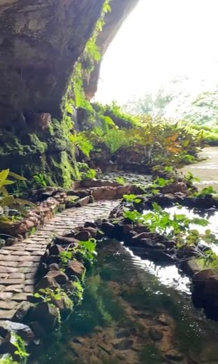 Gruta dos Palhares em Sacramento - MG. #cachoeira #gruta