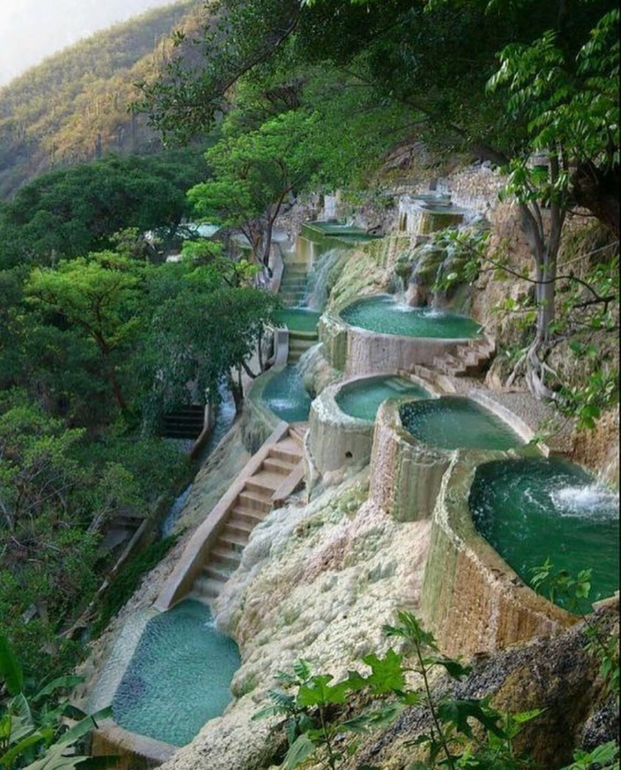 Lugar Grutas Tolantongo